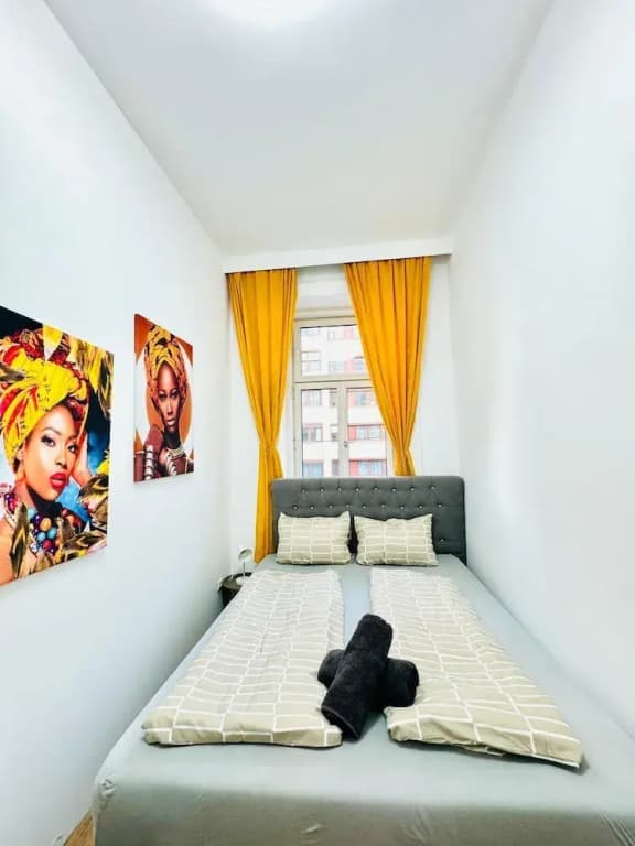 Stylish 9BR Apartment for 18 Guests - photo 26