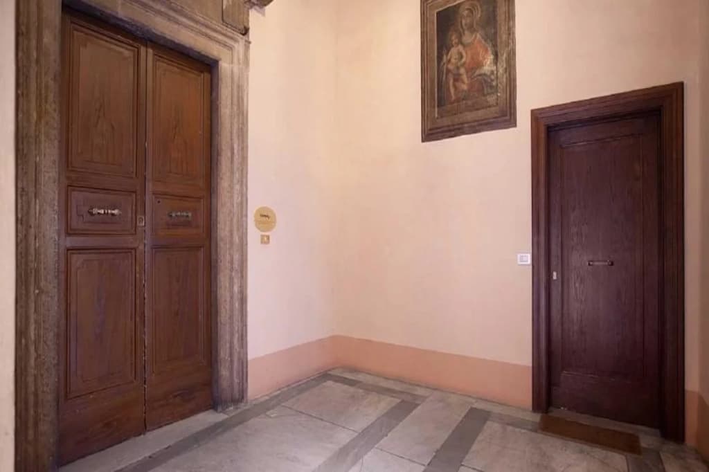 Pantheon Inn - photo 15