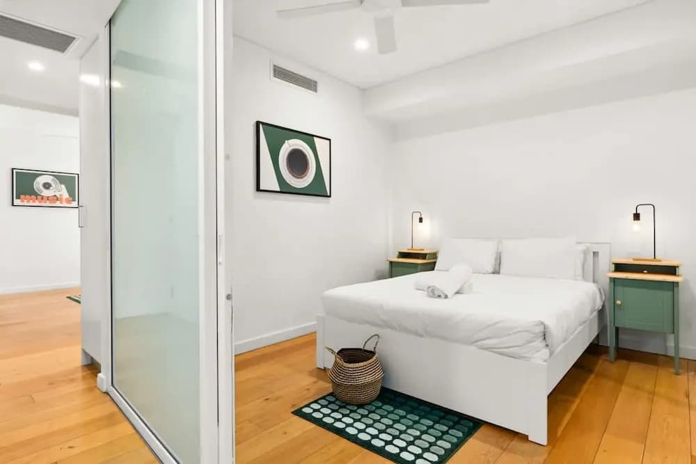 Central Charming 2 Bedrooms With Balcony Aircon - photo 5
