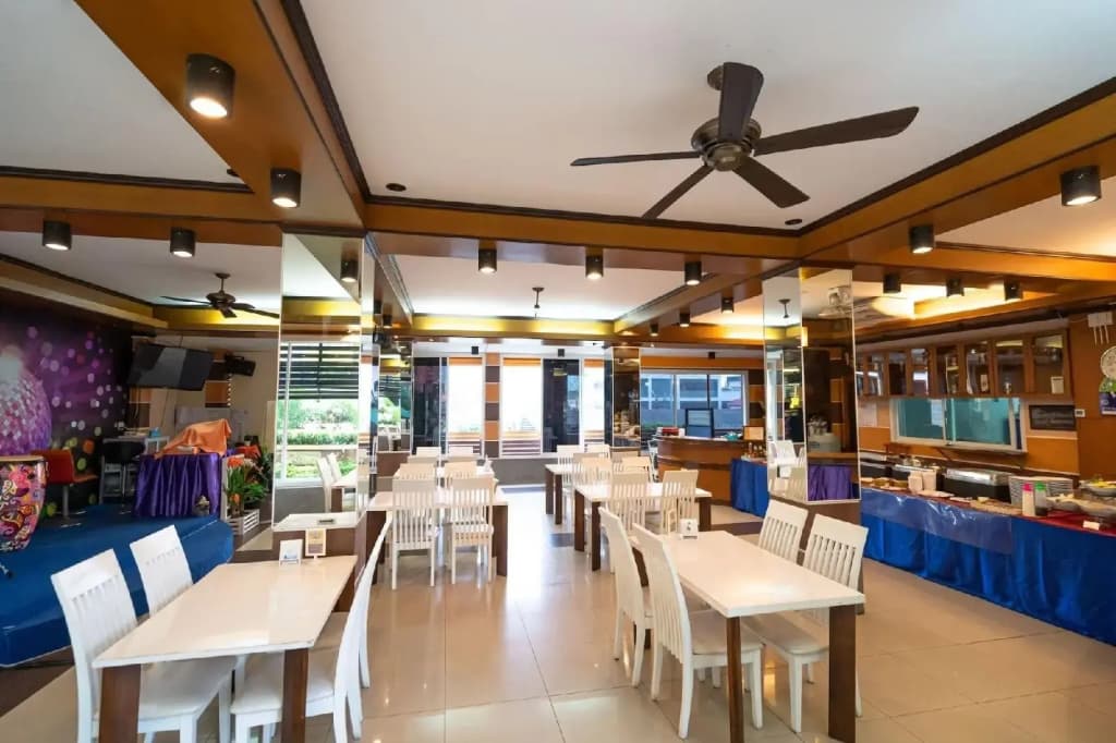 SB Living Place Hotel - photo 47