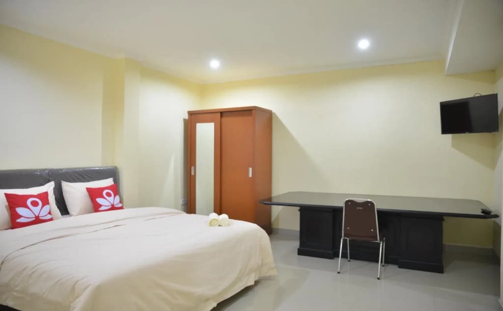 ZEN Rooms Near ITC Roxy Mas - photo 27