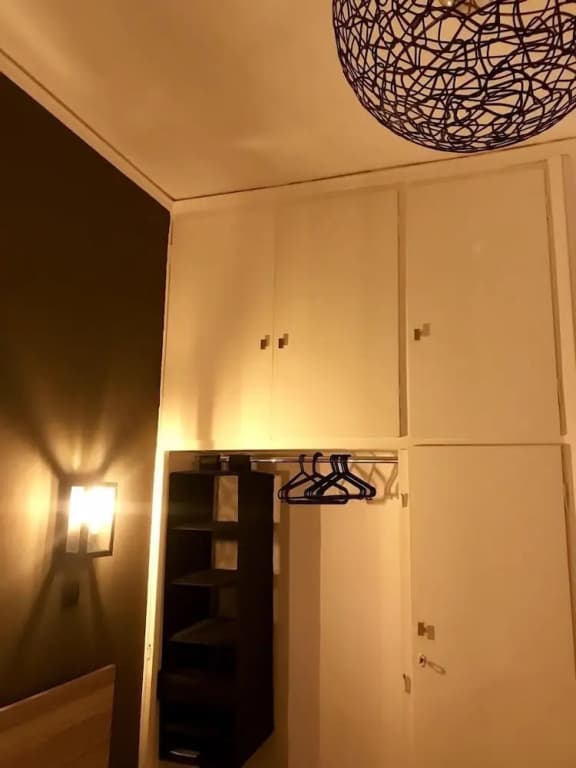 Renovated minimal aptm next to metro - photo 9