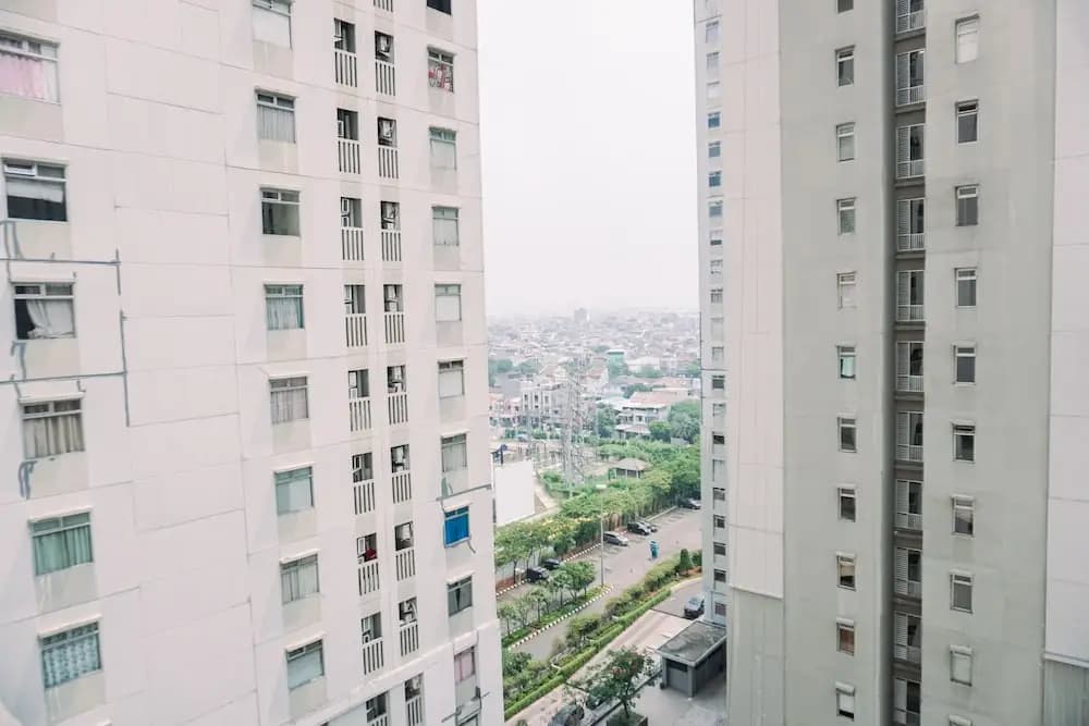 Warm And Cozy Stay Studio Green Bay Pluit Apartment - photo 12