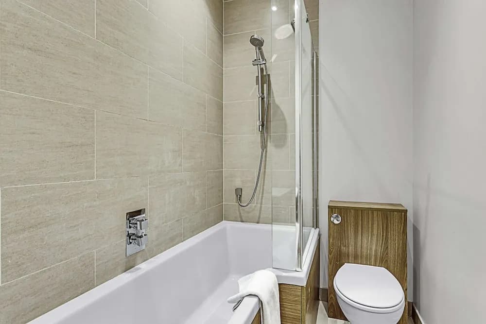 Superb Clapham Duplex - photo 17