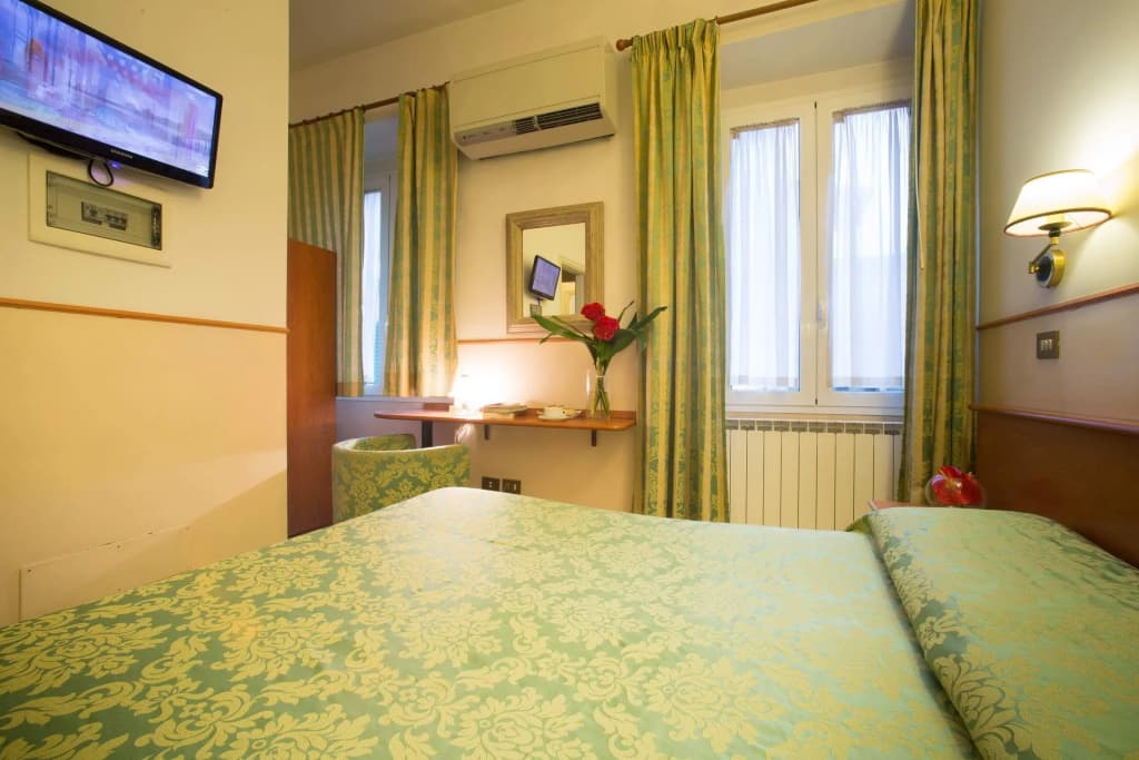 Hotel Montreal - photo 5