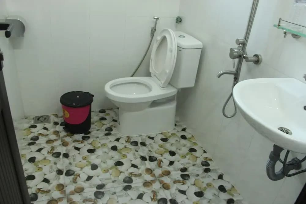 Halong Fancy Hotel - photo 10