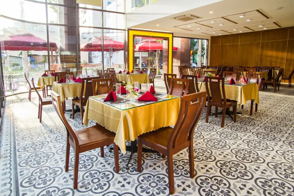 Ngoc Lan Hotel Da Nang - photo 20