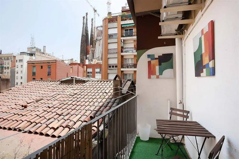 Sagrada Familia Apartments - photo 10