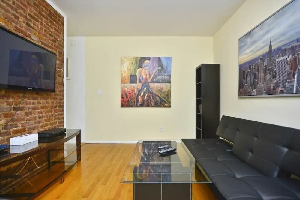 Fancy 2 BR on Upper East Side - photo 8