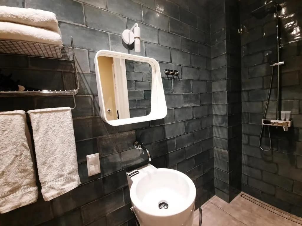 RoomWest - photo 9