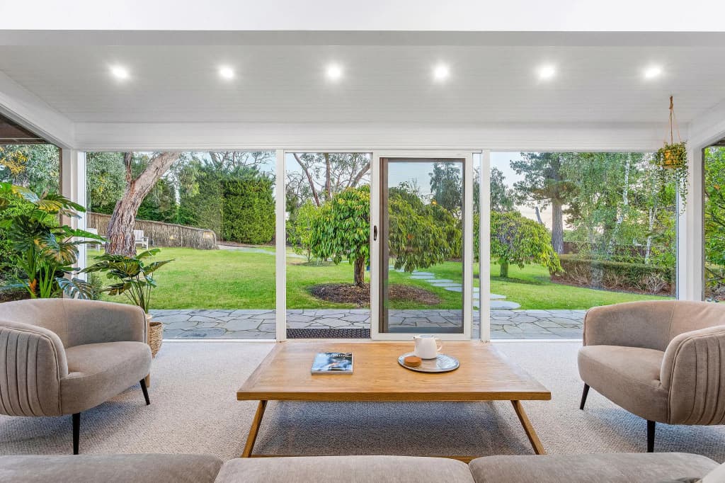 Tranquil Estate With Pool Heated Spa Gardens - photo 8