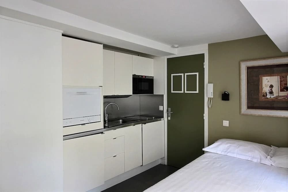S02434 - Studio for 2 People, Metro Station Sentier - photo 7