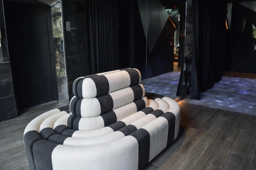 Glam Habitat Hotel - photo 5
