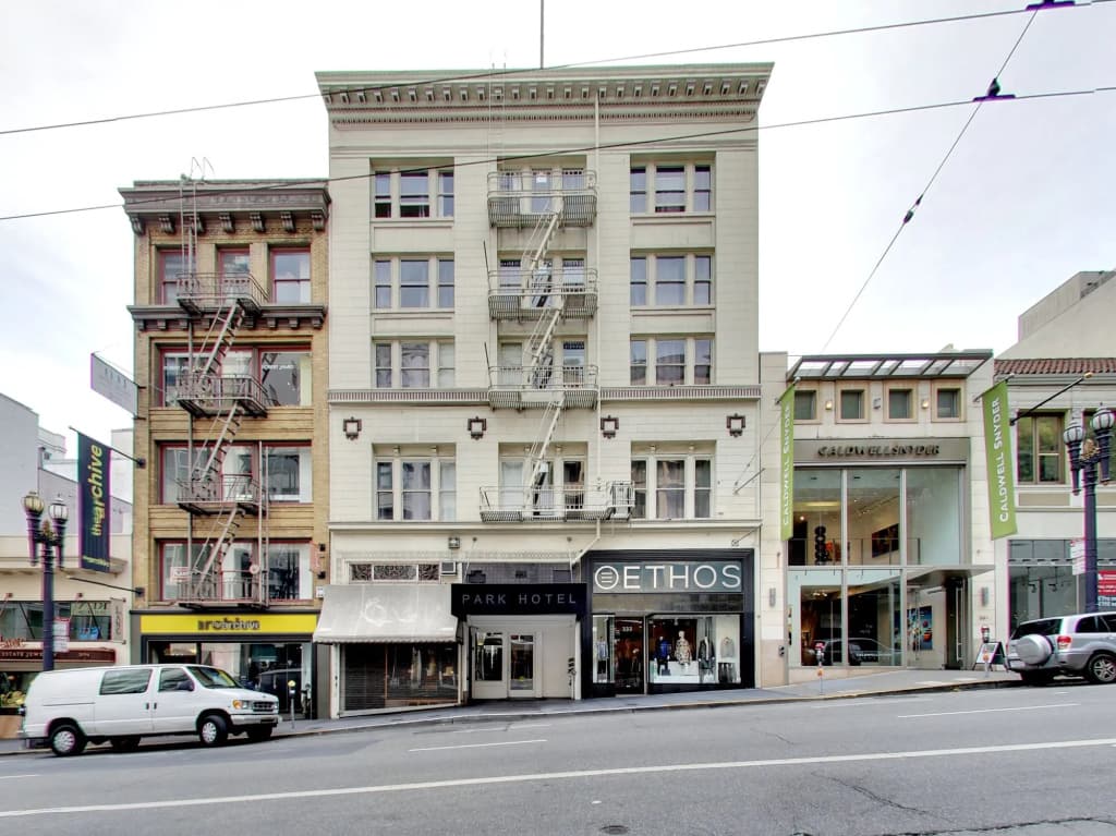 Hotel Ikon - main photo