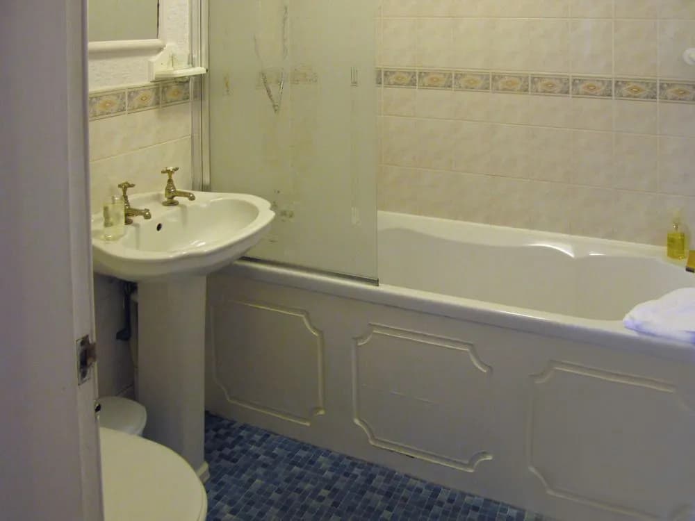 Emmaus Guest House Edinburgh - photo 9