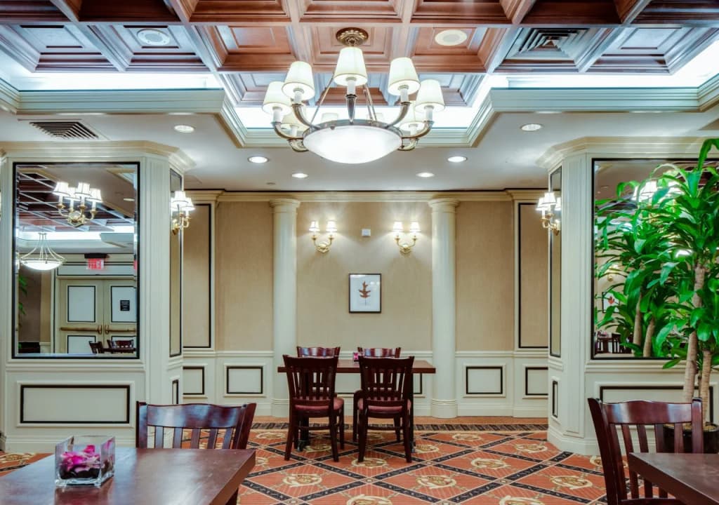 Avalon Hotel - photo 18