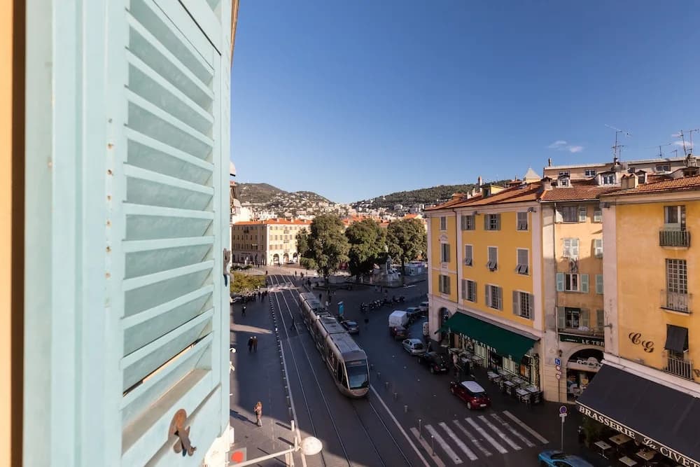 Garibaldi Bed Breakfast - photo 10