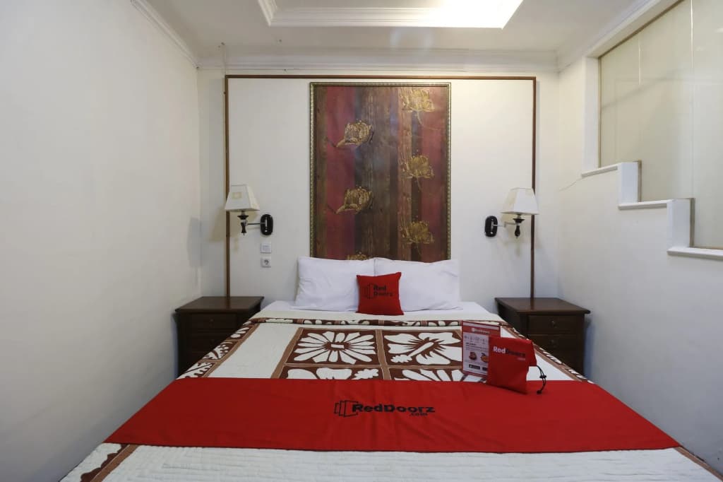 RedDoorz Plus @ Jalan Dharmawangsa - photo 9