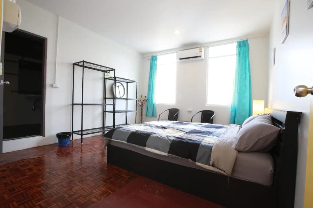 Zee Thai Hostel - photo 34
