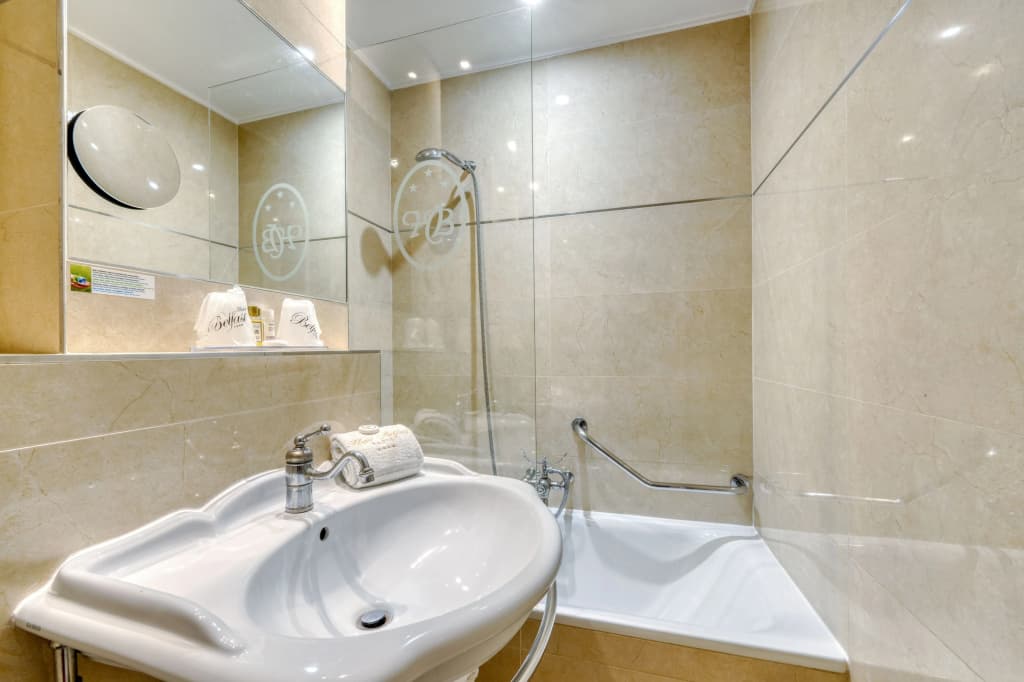 Hotel Belfast - photo 25