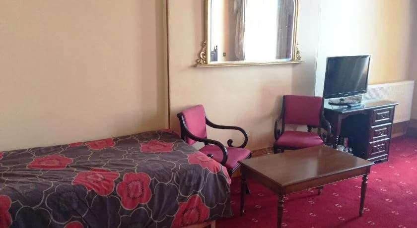 Bellevue Guest House - photo 25