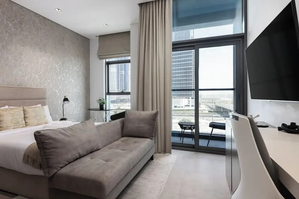 Waves - Elegant Studio Retreat in Dubai’s Business Bay - photo 34