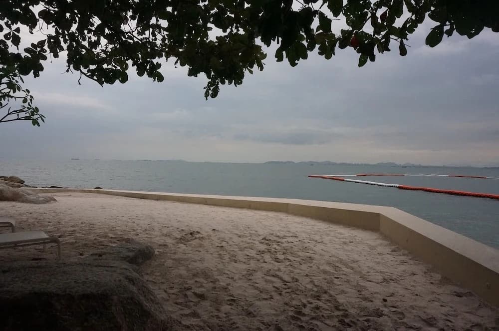 Baan Plai Haad Beachfront Condominium - photo 17