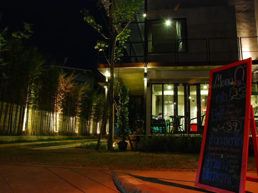 Bed Stop Hotel - photo 1