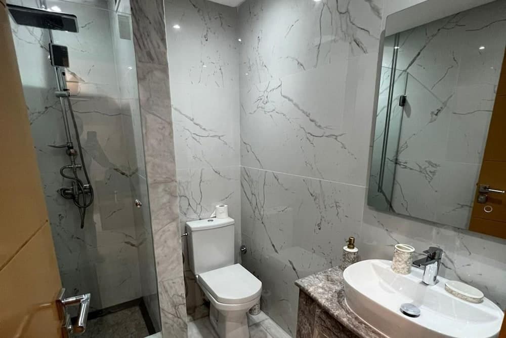 1bed Apartment - Sleeps 4 - Balcony, Wifi, Parking - photo 7