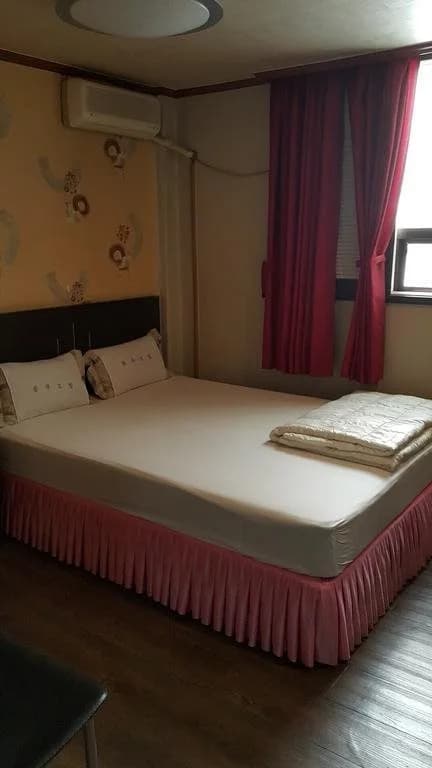 Blue Motel - photo 3