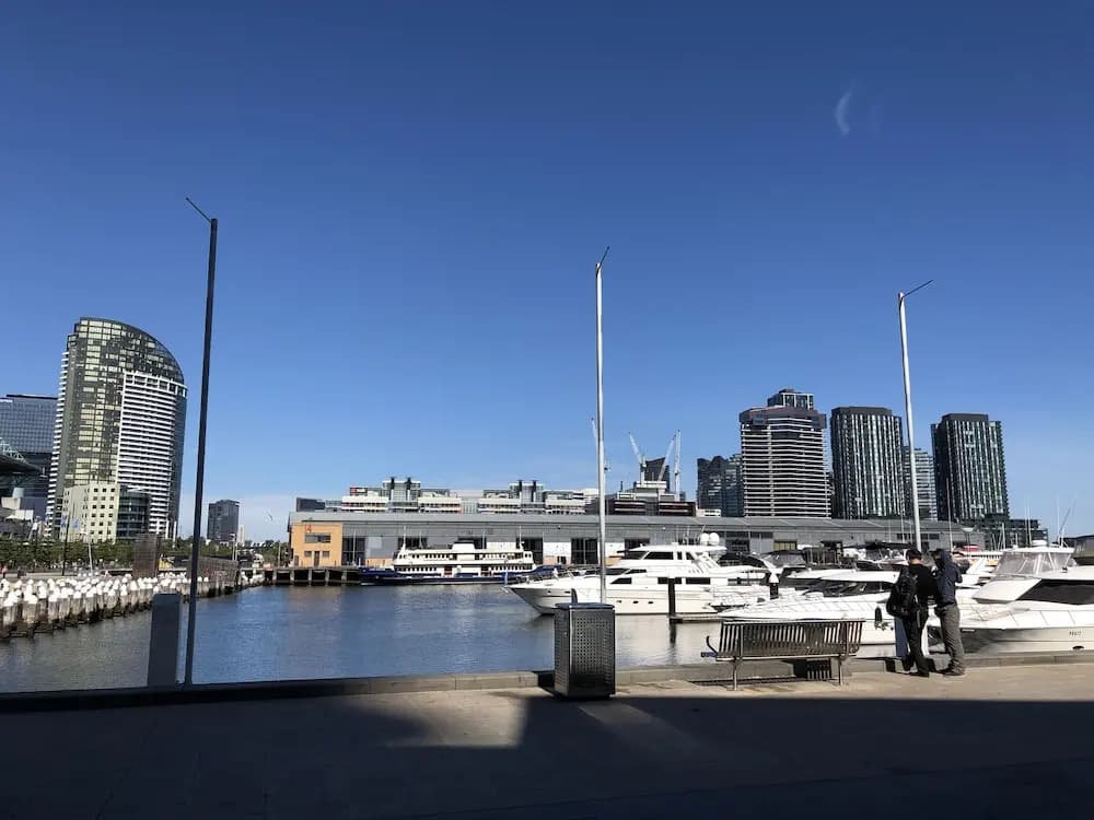 Astonishing Docklands View Deluxe Room - photo 14