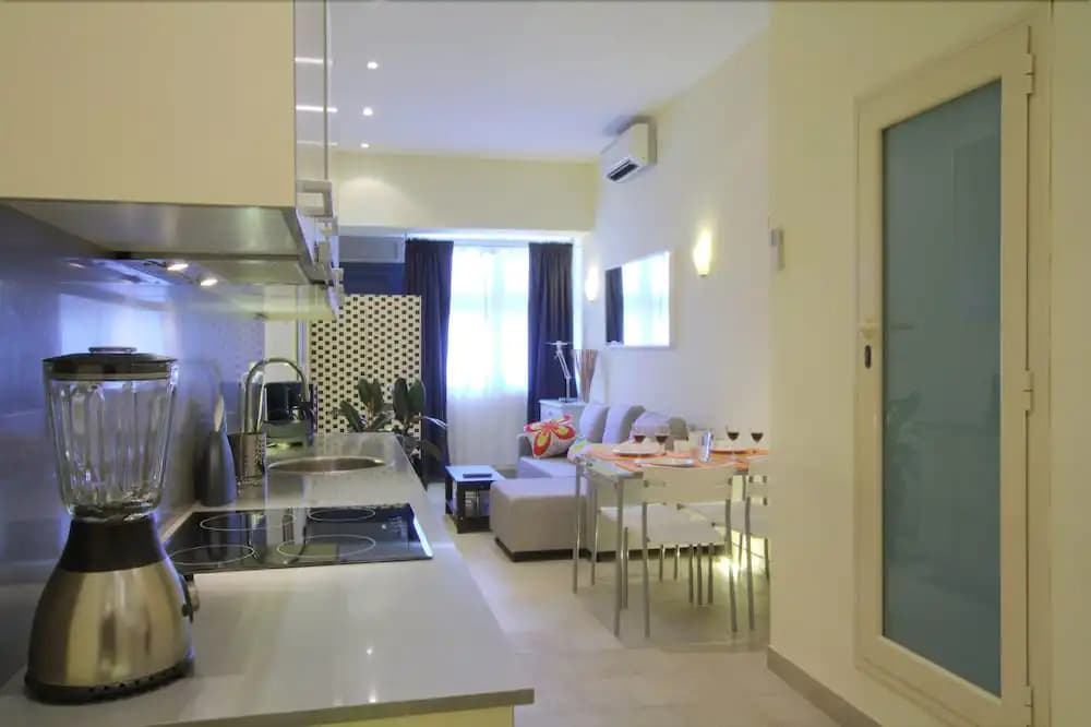 HOMEnFUN Camp Nou Stadium Apartment - photo 5