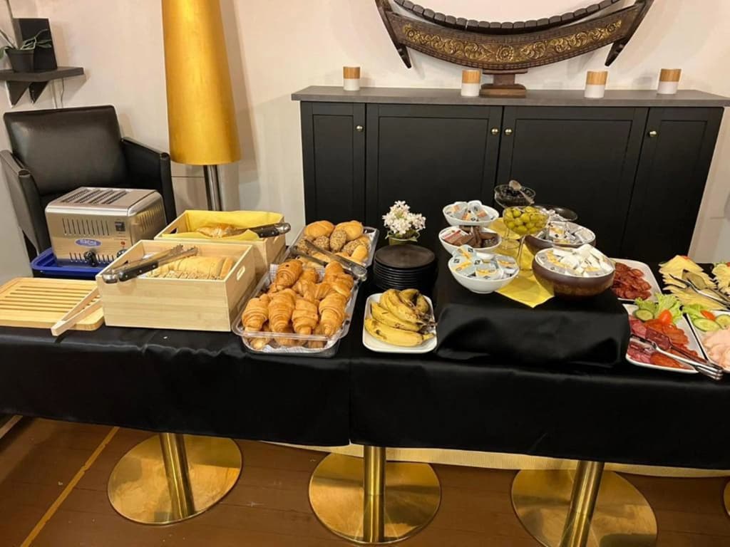 Andrassy Thai Hotel - photo 11
