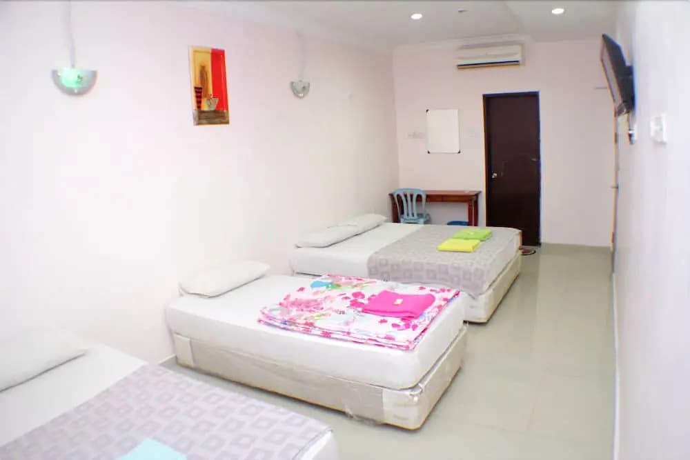 Taipann Hotel - photo 2