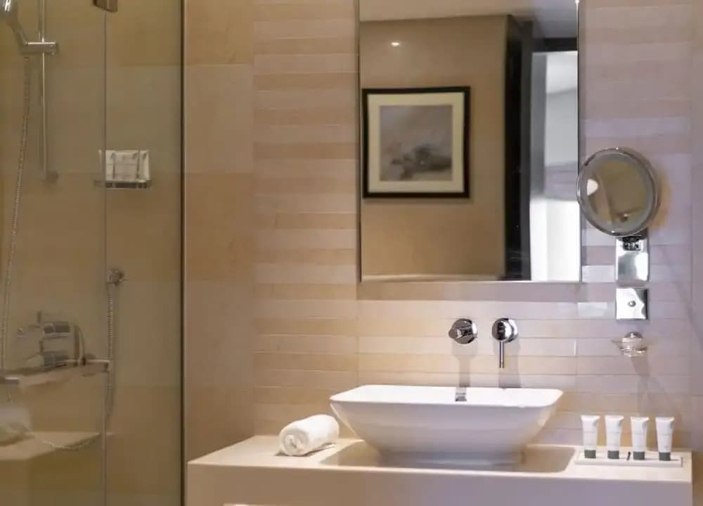 Luxury 1BR Apartment Close to Top Attractions - photo 12