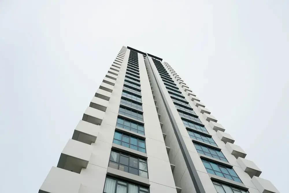 Exclusive 1BR Veranda Residence @ Puri Apartment - photo 1