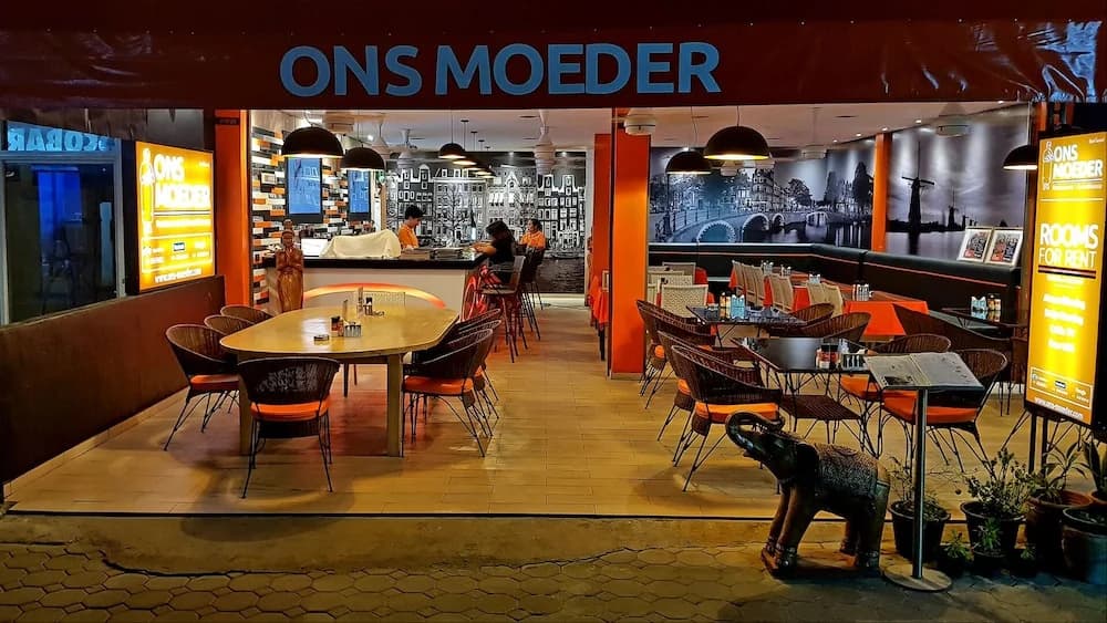 Ons Moeder Restaurant Guesthouse - 4 50 Meters to the Beach - photo 9