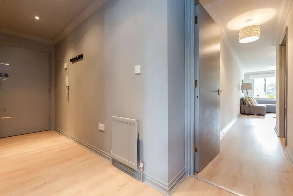 Hoxton 2 Bed Apartment by BaseToGo - photo 11