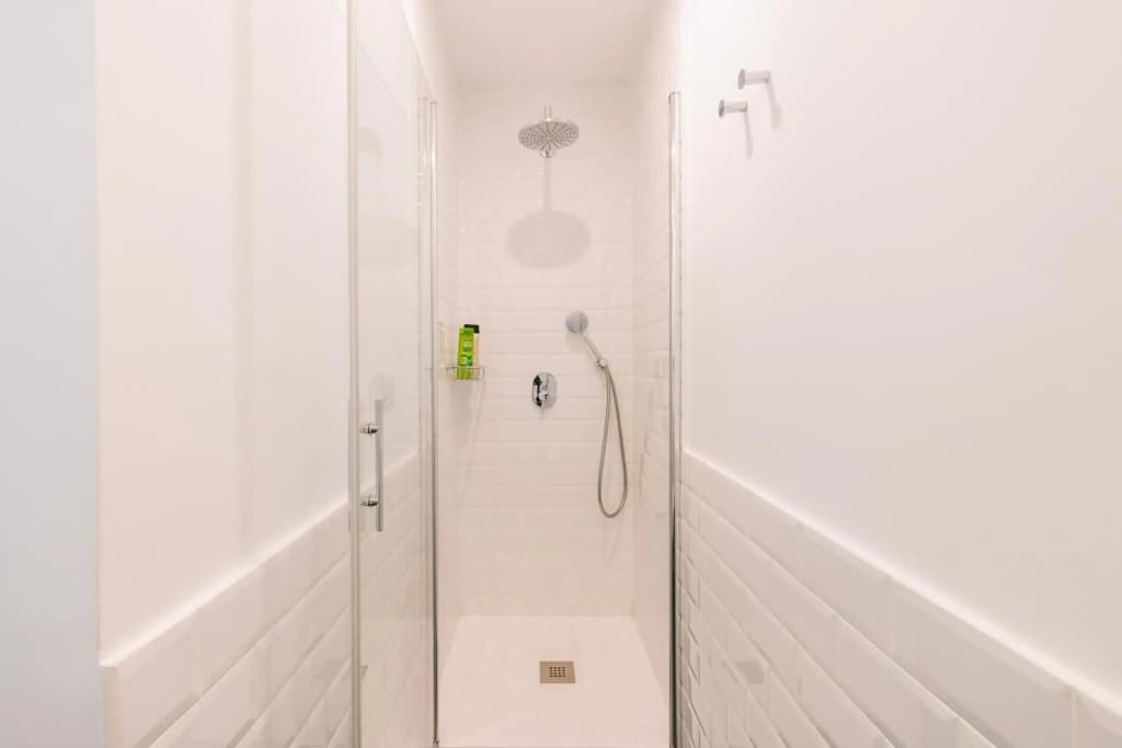 Madrid center 2 bedrooms quiet apartment - photo 8