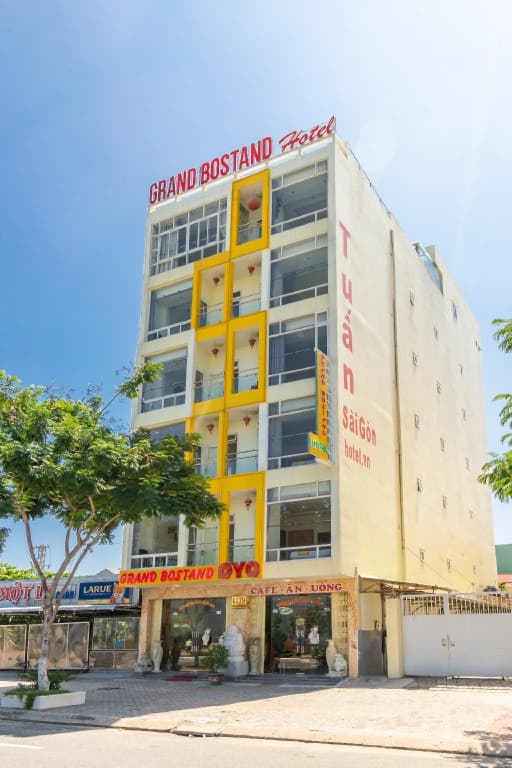 Grand Bostand Hotel - photo 1
