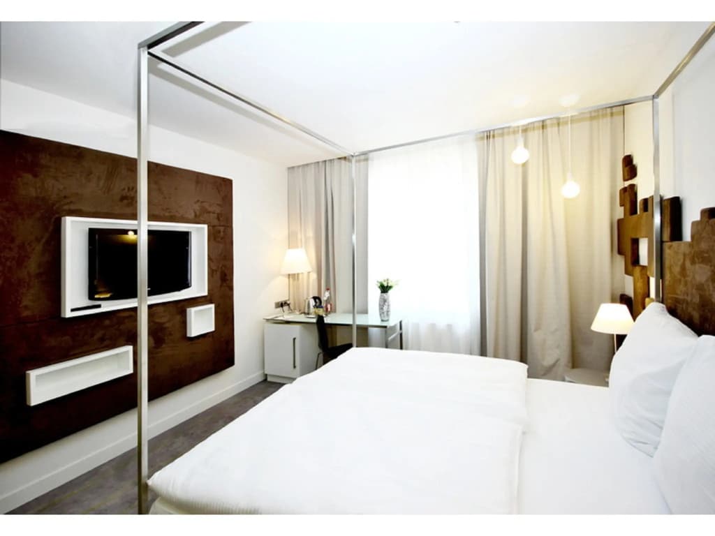 Pure White - photo 7