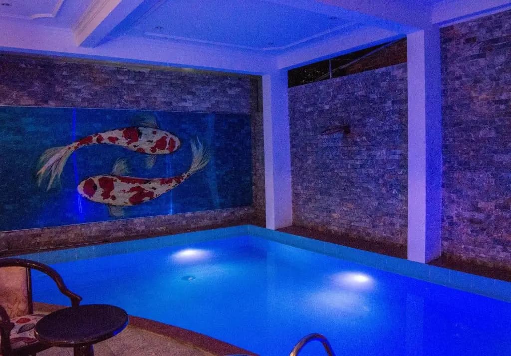 DK's Backpacker Hotel - photo 14