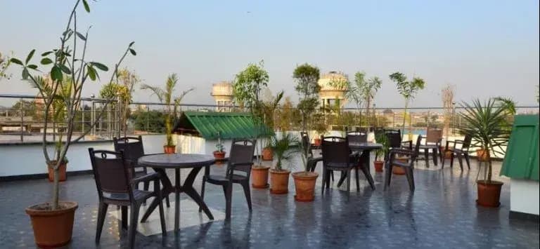Hotel Srivinayak - photo 23