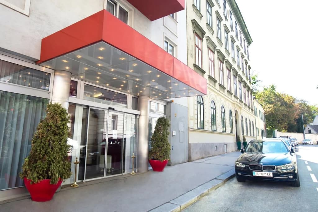 Hotel Boltzmann - photo 1