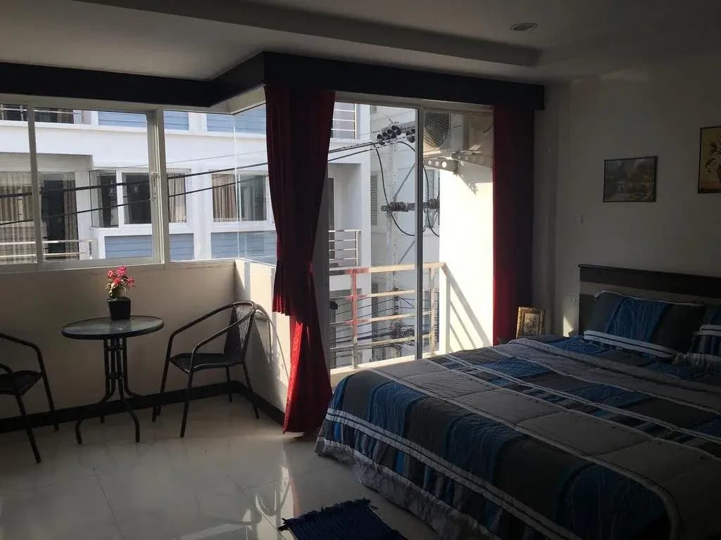 Young House - photo 8