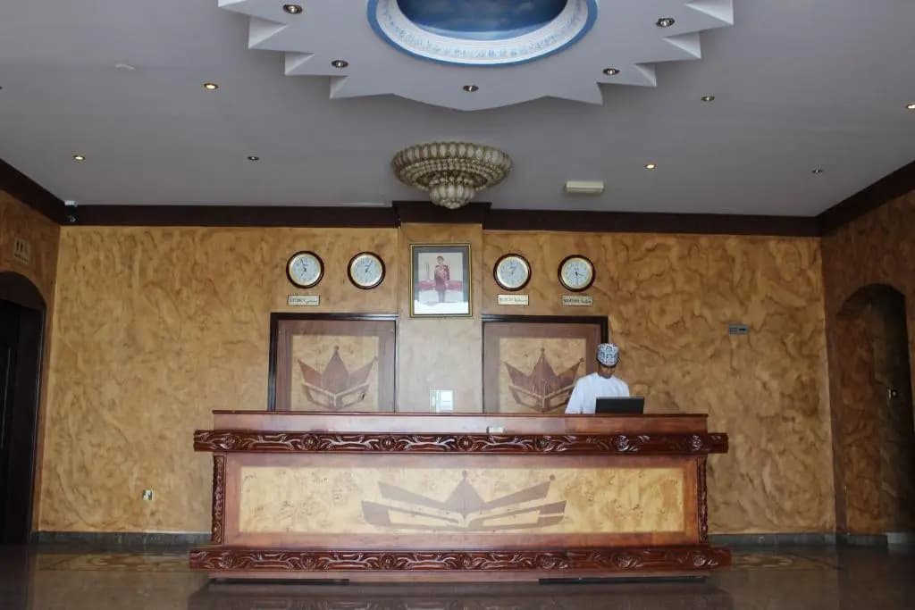 Gulf Crown Hotel Apartment - photo 2
