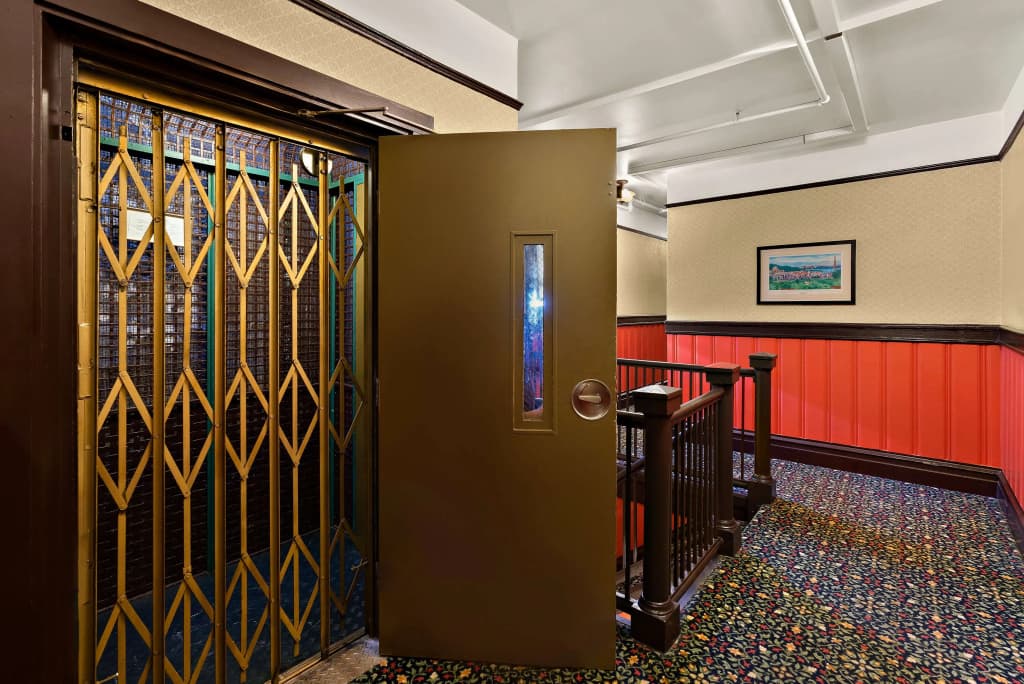 Mithila San Francisco, SureStay Collection by Best Western - photo 11