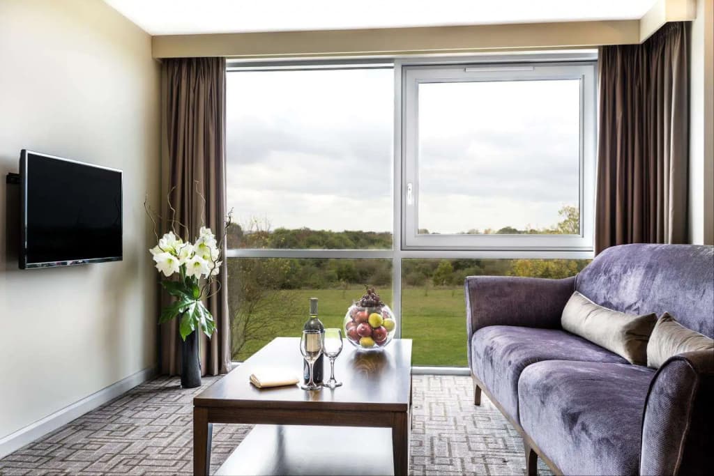 Heston Hyde Hotel - photo 7