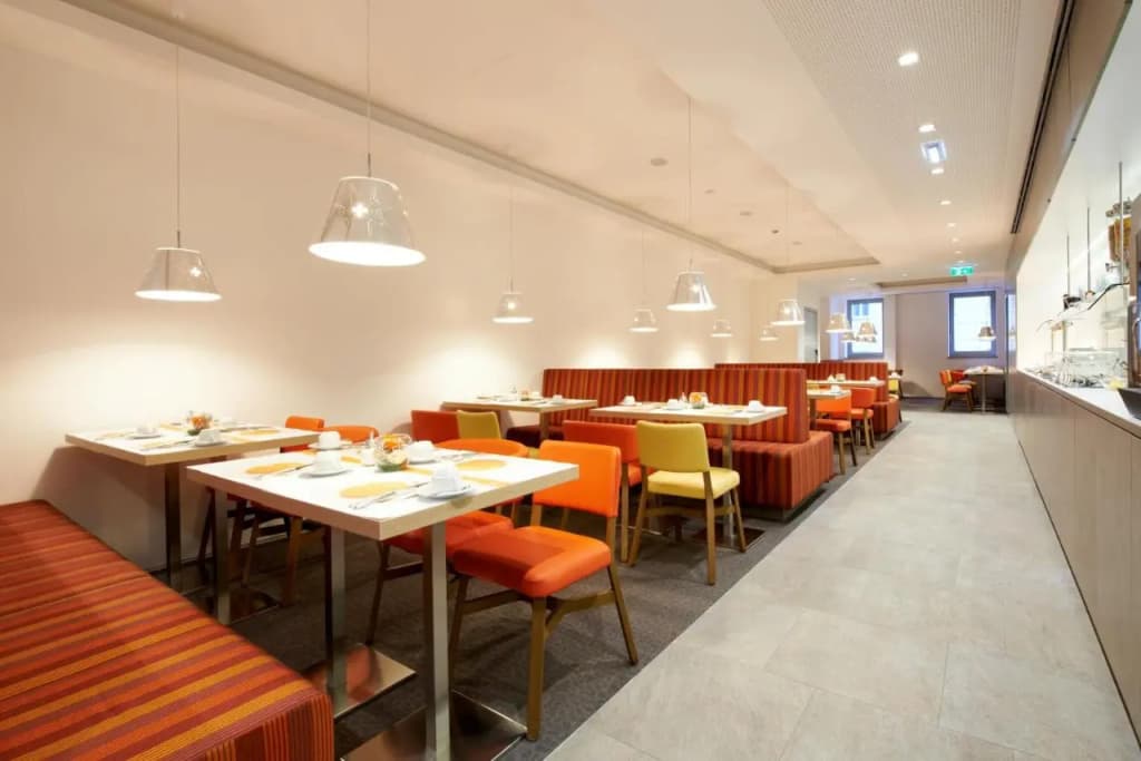 Simm’s Hotel – the cityhotel next to Metro U3 - photo 38