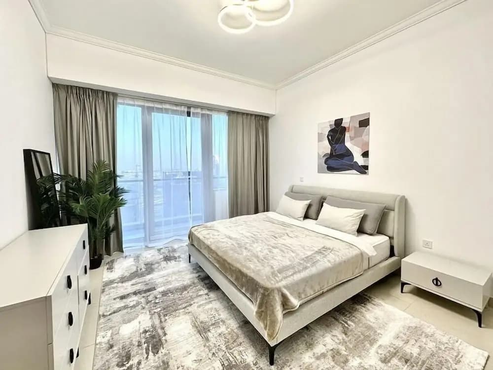 Charming 1BR  Ocean Heights - photo 3